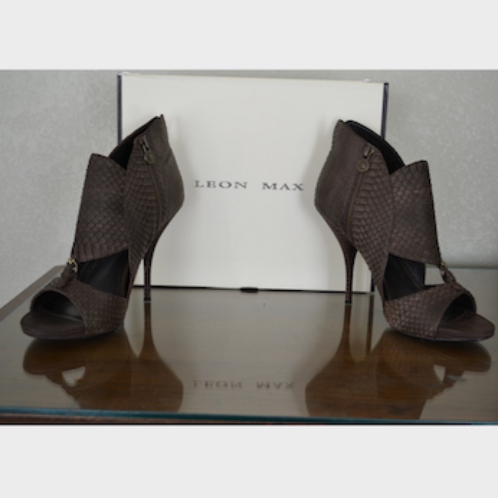 Dark Brown Evoke Snakeskin Leather Pump - Picture 7 of 8